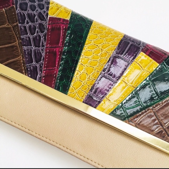 PRIMARK Vegan Leather Envelope Clutch With Button Enclosure Geo Bag/Purse Beige - Picture 3 of 6